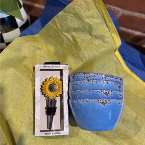 🆕 Perfect Summer Hostess Gift! Tommy Bahama Sky Blue Crackle Bowls & Bottle Cork